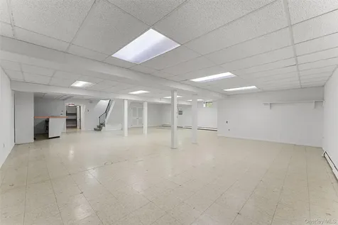 7 Parkway E Yonkers NY 10701