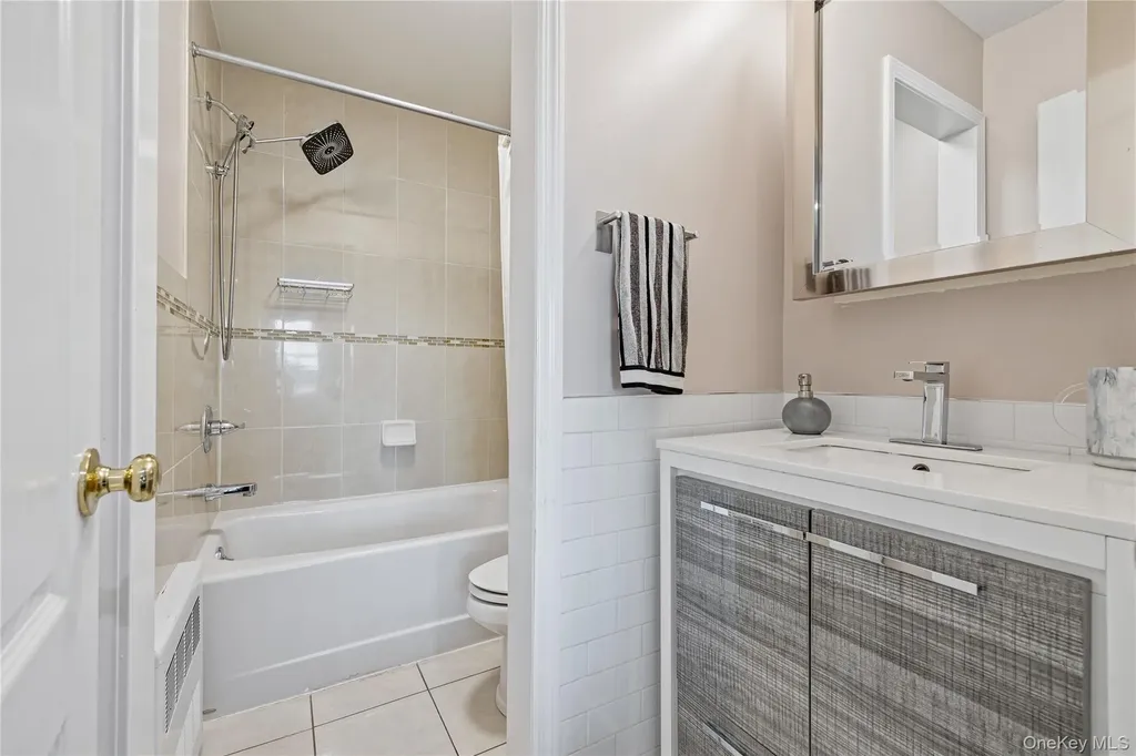 3314 Parkview Drive Spring Valley NY 10977