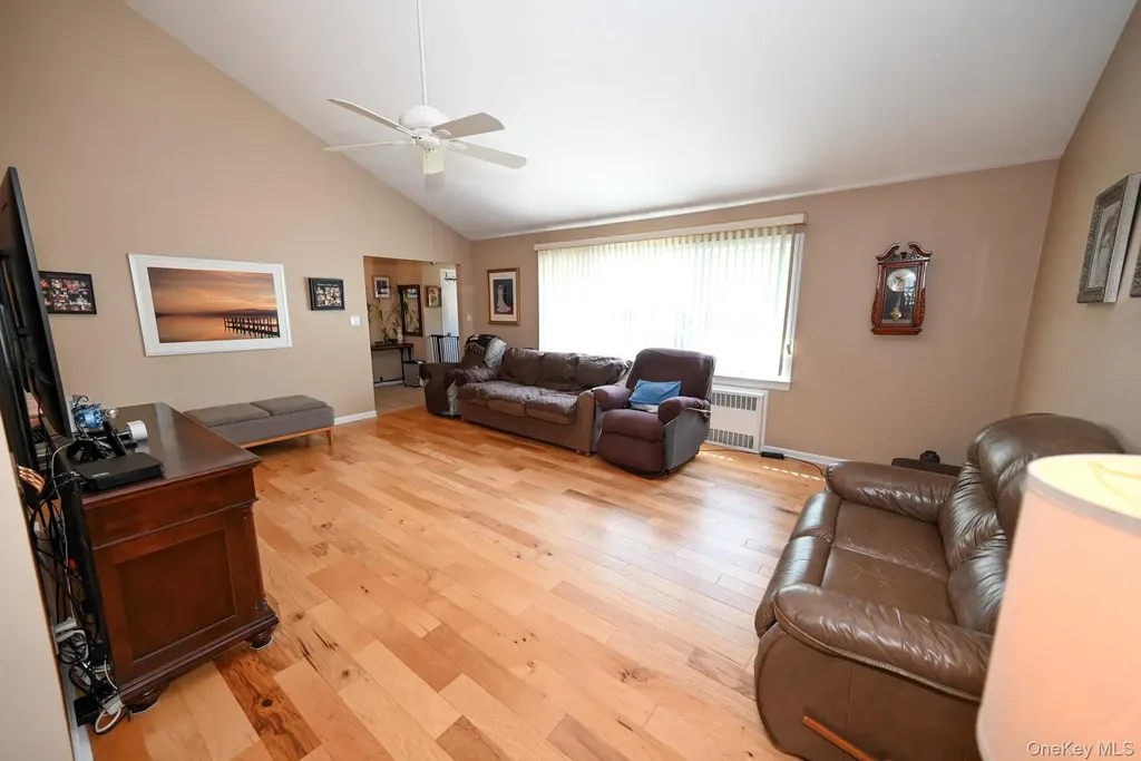 582 Western Park Drive West Hempstead NY 11552