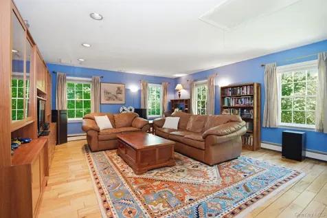2 Turner Drive Chappaqua NY 10514