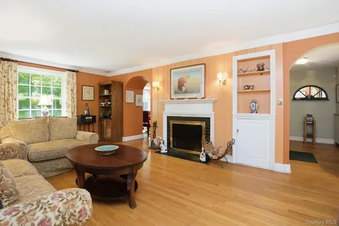 2 Turner Drive Chappaqua NY 10514