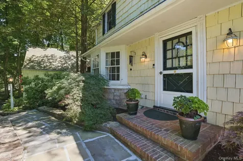 2 Turner Drive Chappaqua NY 10514