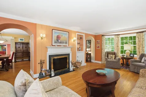 2 Turner Drive Chappaqua NY 10514