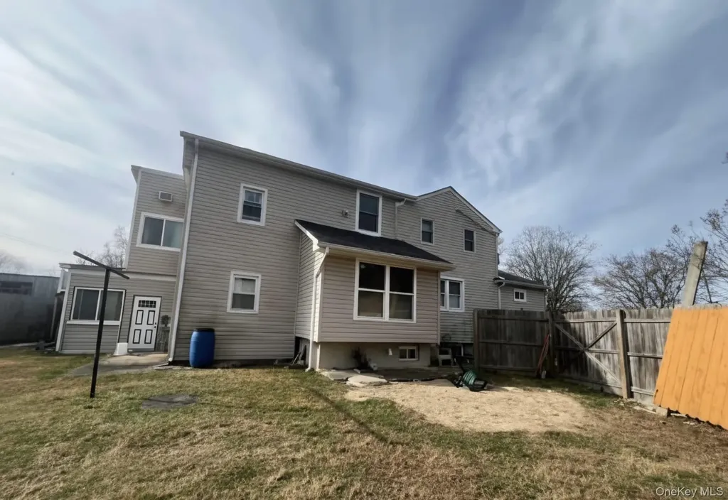 70 Massachusetts Avenue Bay Shore NY 11706