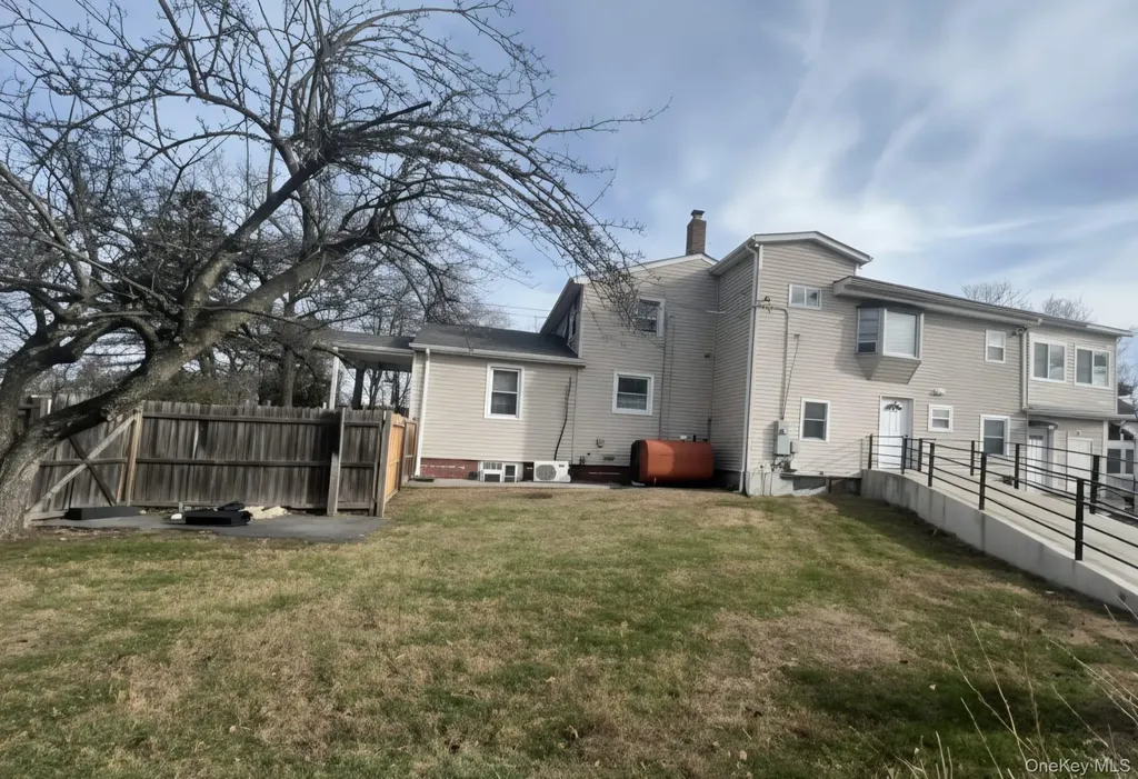 70 Massachusetts Avenue Bay Shore NY 11706