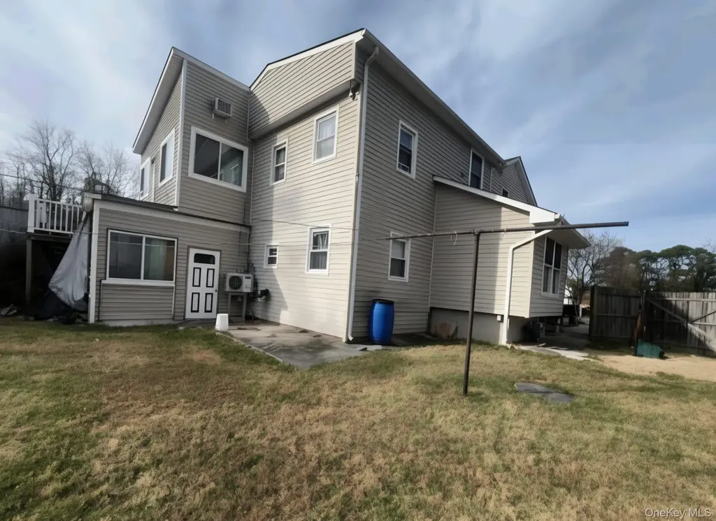 70 Massachusetts Avenue Bay Shore NY 11706