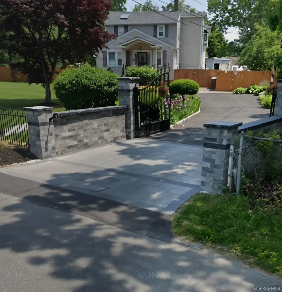 70 Massachusetts Avenue Bay Shore NY 11706
