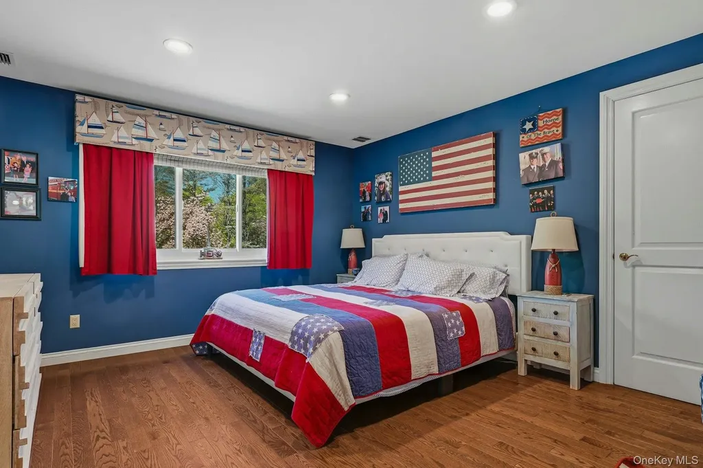 10 Fox Meadow Lane Lloyd Harbor NY 11743
