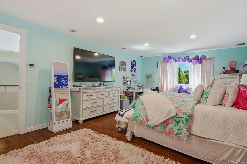10 Fox Meadow Lane Lloyd Harbor NY 11743
