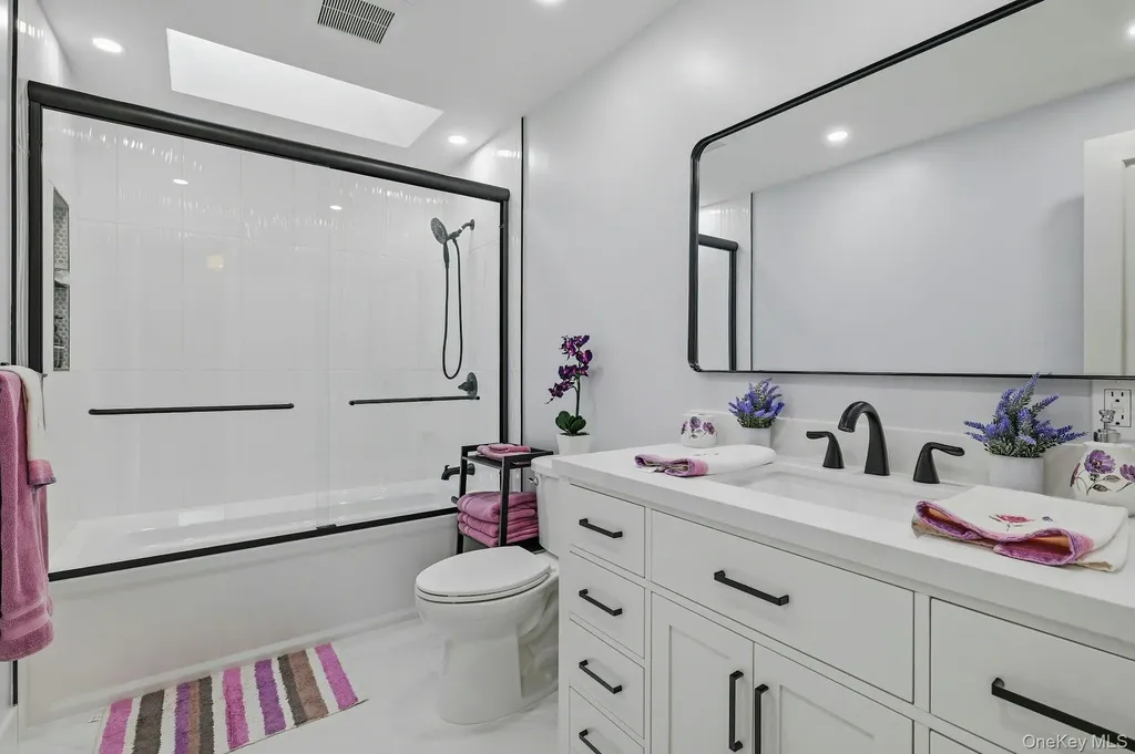 10 Fox Meadow Lane Lloyd Harbor NY 11743