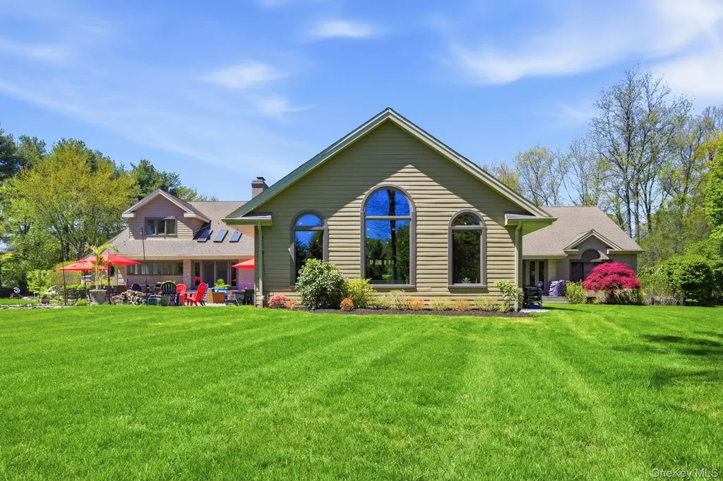 10 Fox Meadow Lane Lloyd Harbor NY 11743