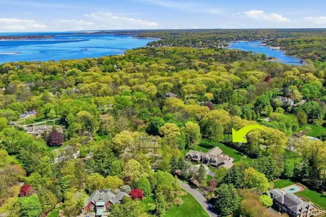 10 Fox Meadow Lane Lloyd Harbor NY 11743