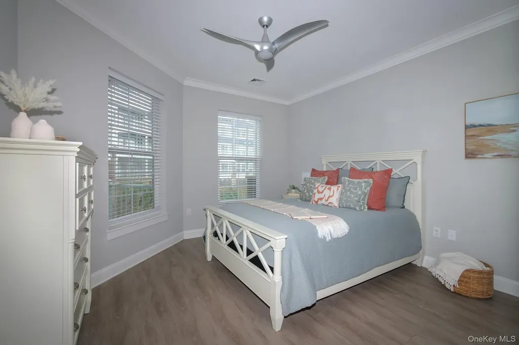 75 E Hoffman Avenue Lindenhurst NY 11757