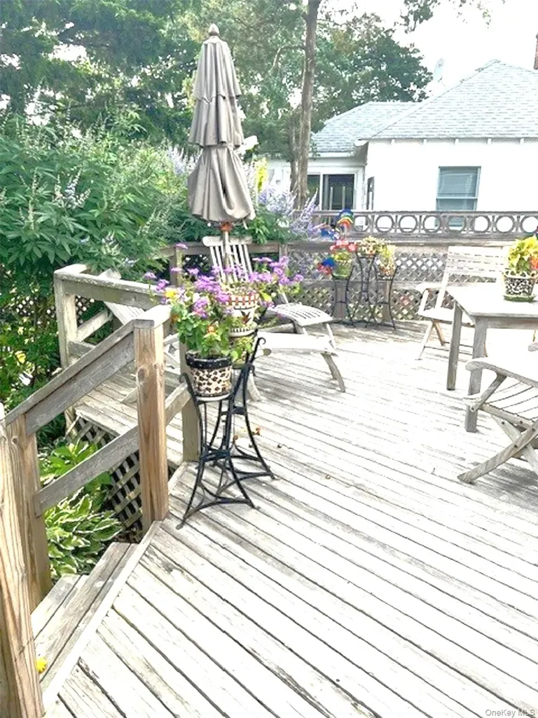 33 Broadway Fair Harbor NY 11706