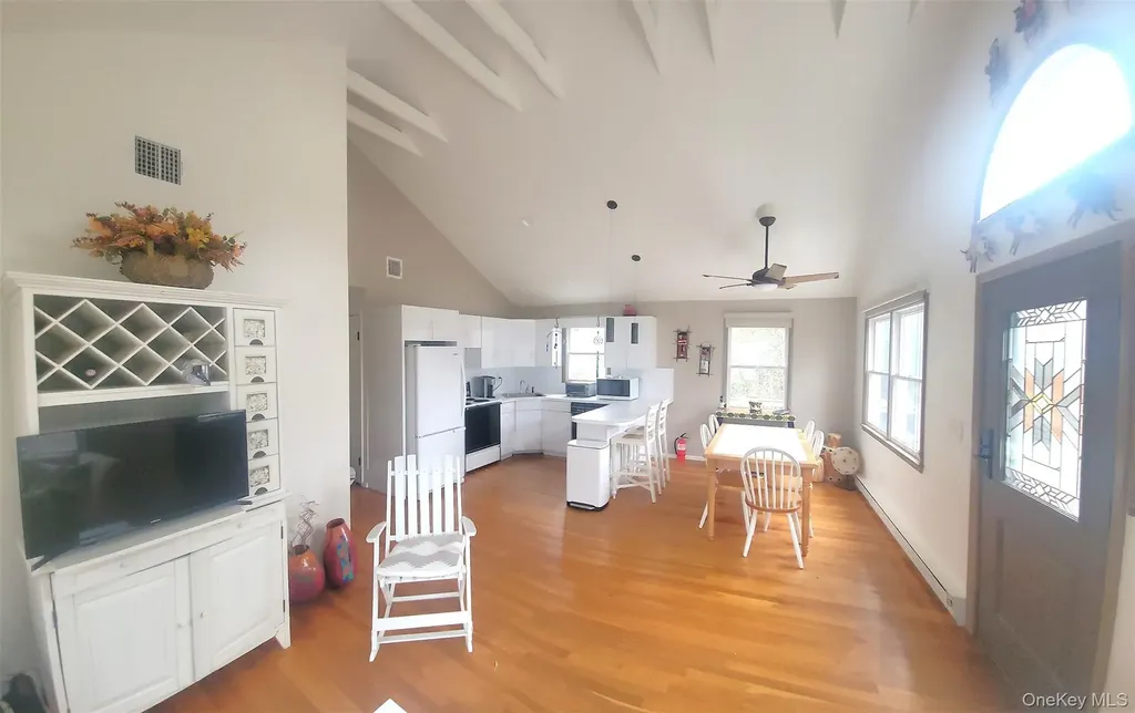 33 Broadway Fair Harbor NY 11706