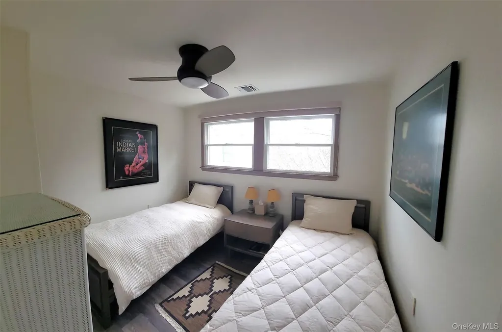 33 Broadway Fair Harbor NY 11706