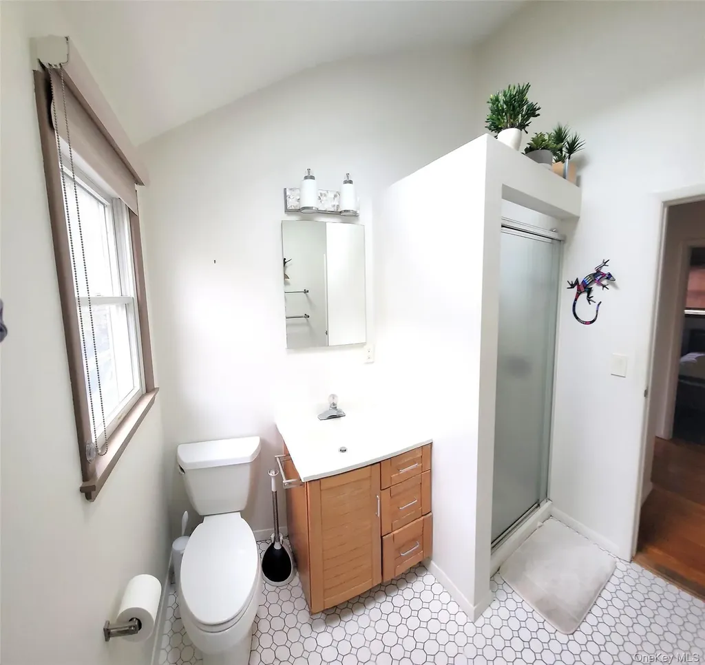 33 Broadway Fair Harbor NY 11706