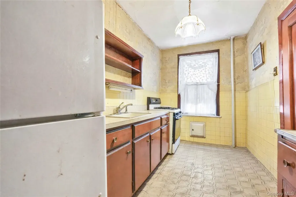 1188 Grant Avenue Bronx NY 10456