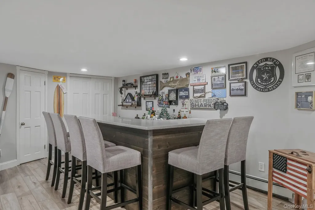 512 Heathcliff Drive Seaford NY 11783