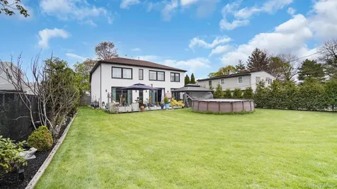 316 Acre Lane Hicksville NY 11801