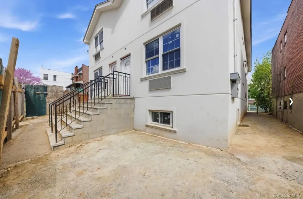 955 E 229th Street Bronx NY 10466