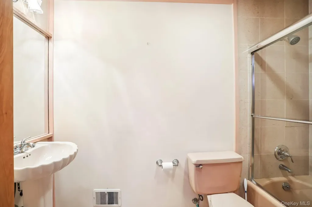 59 Shad Road W Pound Ridge NY 10576