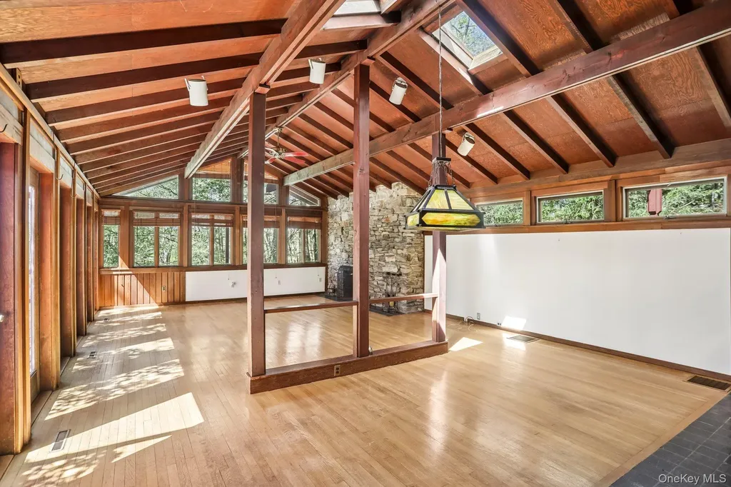 59 Shad Road W Pound Ridge NY 10576