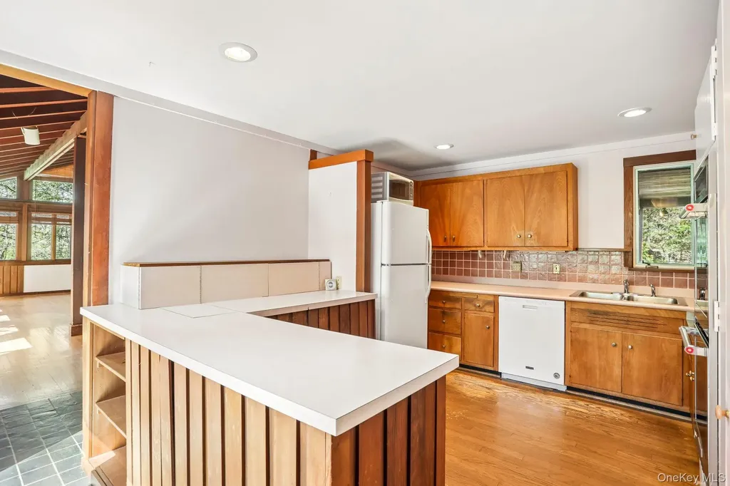 59 Shad Road W Pound Ridge NY 10576