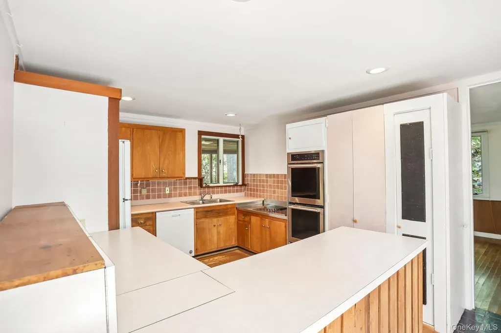 59 Shad Road W Pound Ridge NY 10576