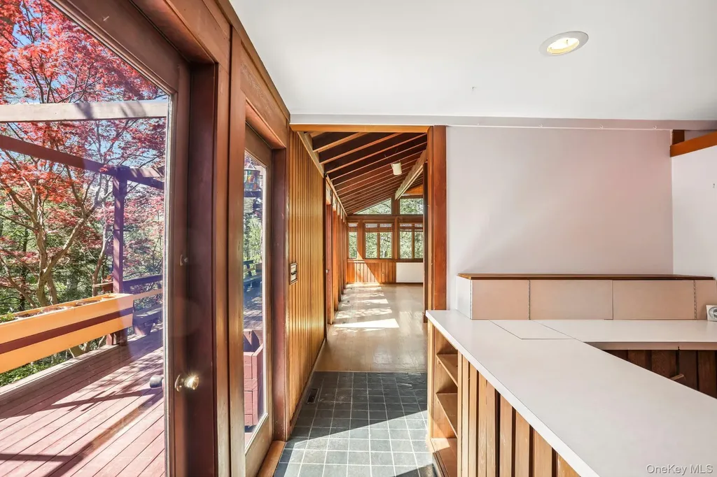 59 Shad Road W Pound Ridge NY 10576