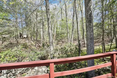 59 Shad Road W Pound Ridge NY 10576