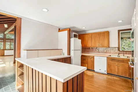 59 Shad Road W Pound Ridge NY 10576