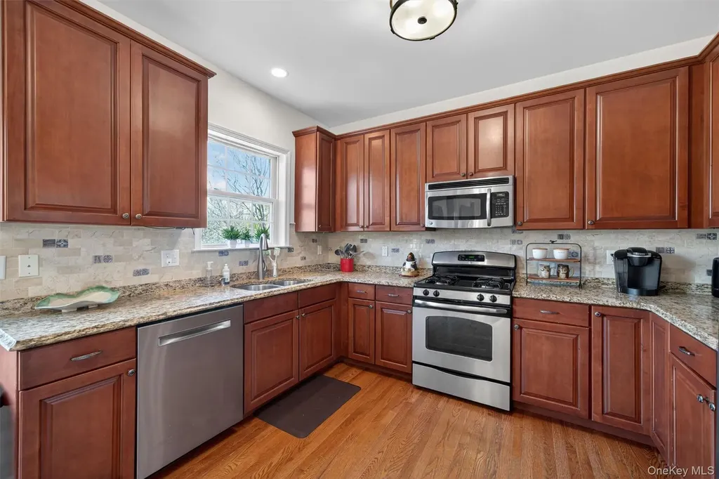 2 Primrose Lane Chester NY 10918