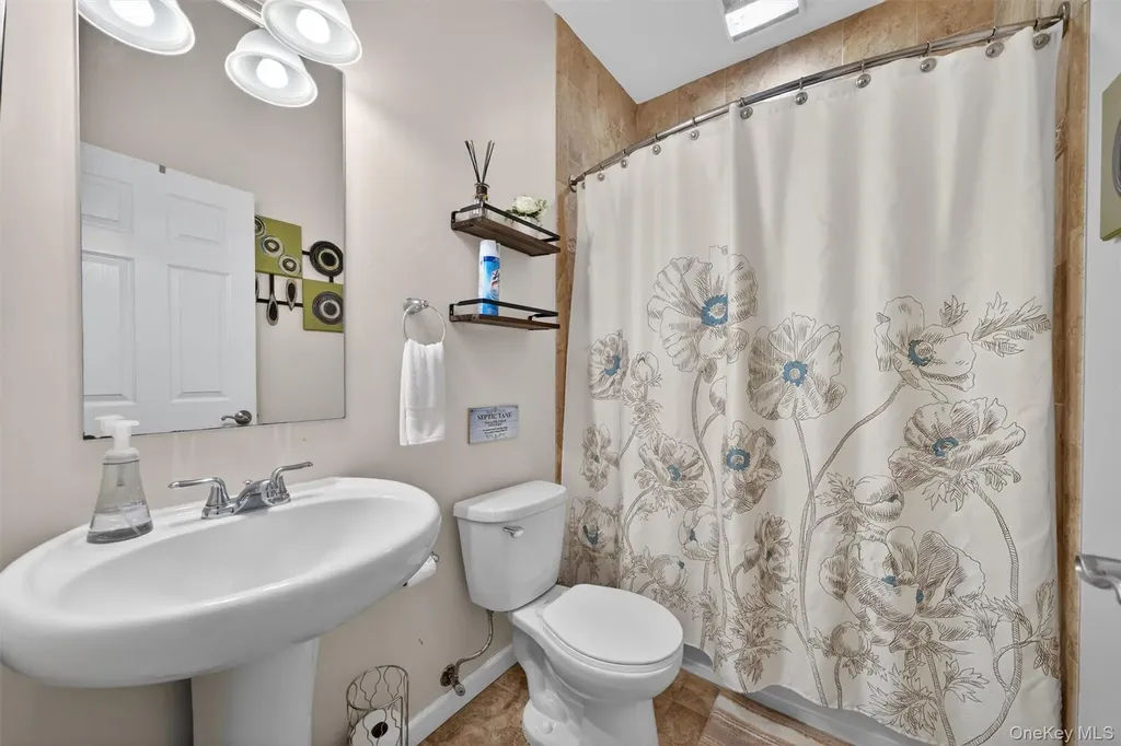 2 Primrose Lane Chester NY 10918