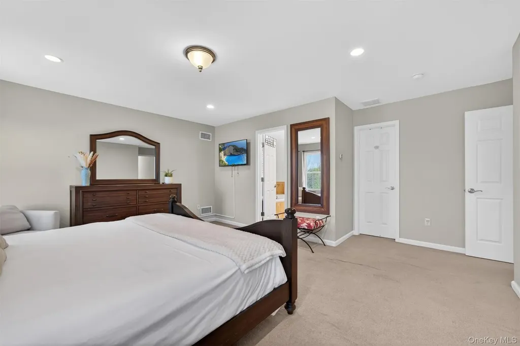 2 Primrose Lane Chester NY 10918