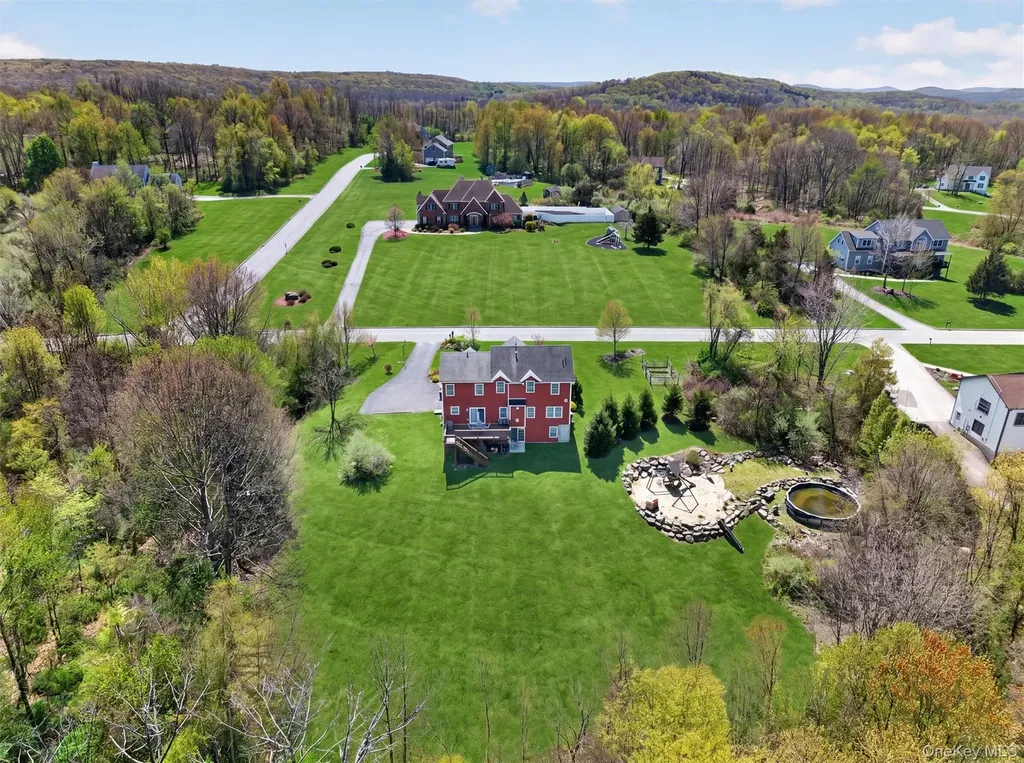 2 Primrose Lane Chester NY 10918