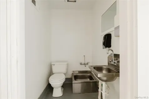 323 Warren Street Hudson NY 12534