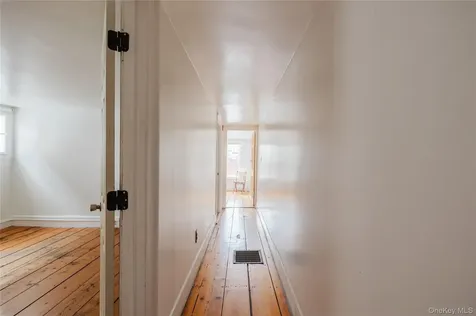 323 Warren Street Hudson NY 12534