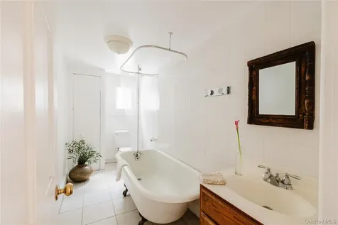 323 Warren Street Hudson NY 12534