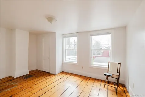 323 Warren Street Hudson NY 12534