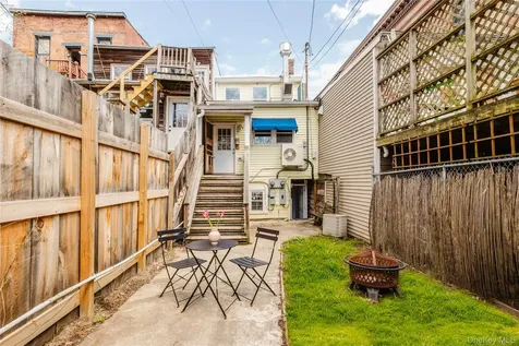 323 Warren Street Hudson NY 12534
