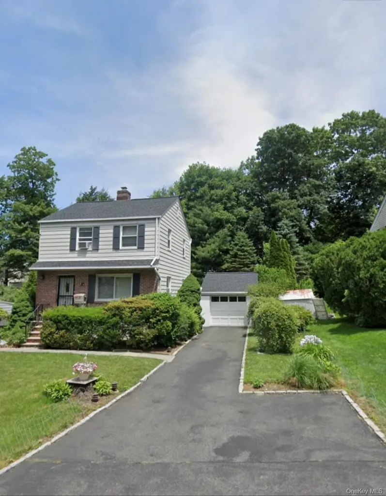 30 Greenvale Circle White Plains NY 10607
