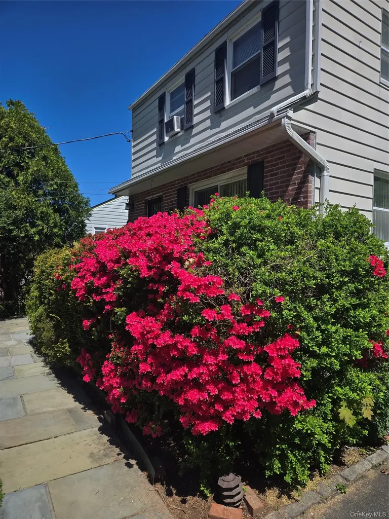 30 Greenvale Circle White Plains NY 10607