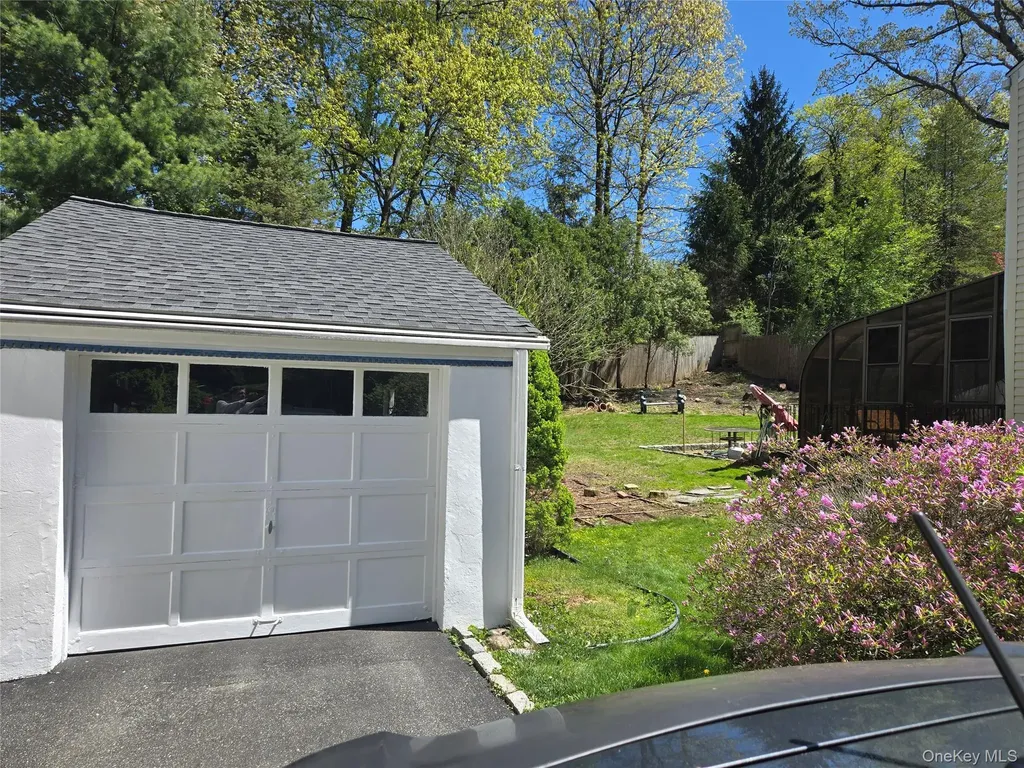 30 Greenvale Circle White Plains NY 10607