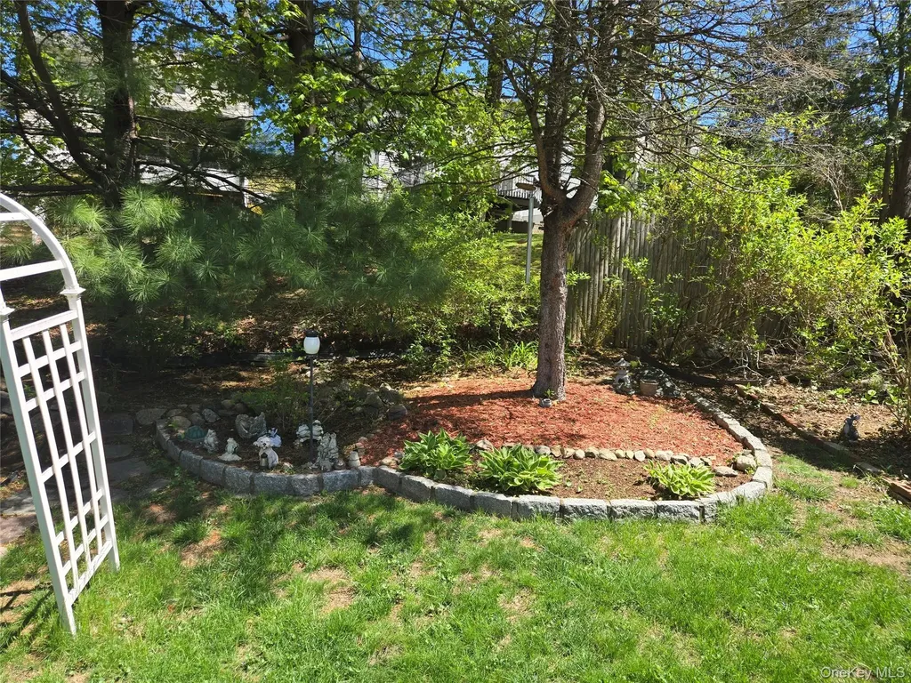 30 Greenvale Circle White Plains NY 10607