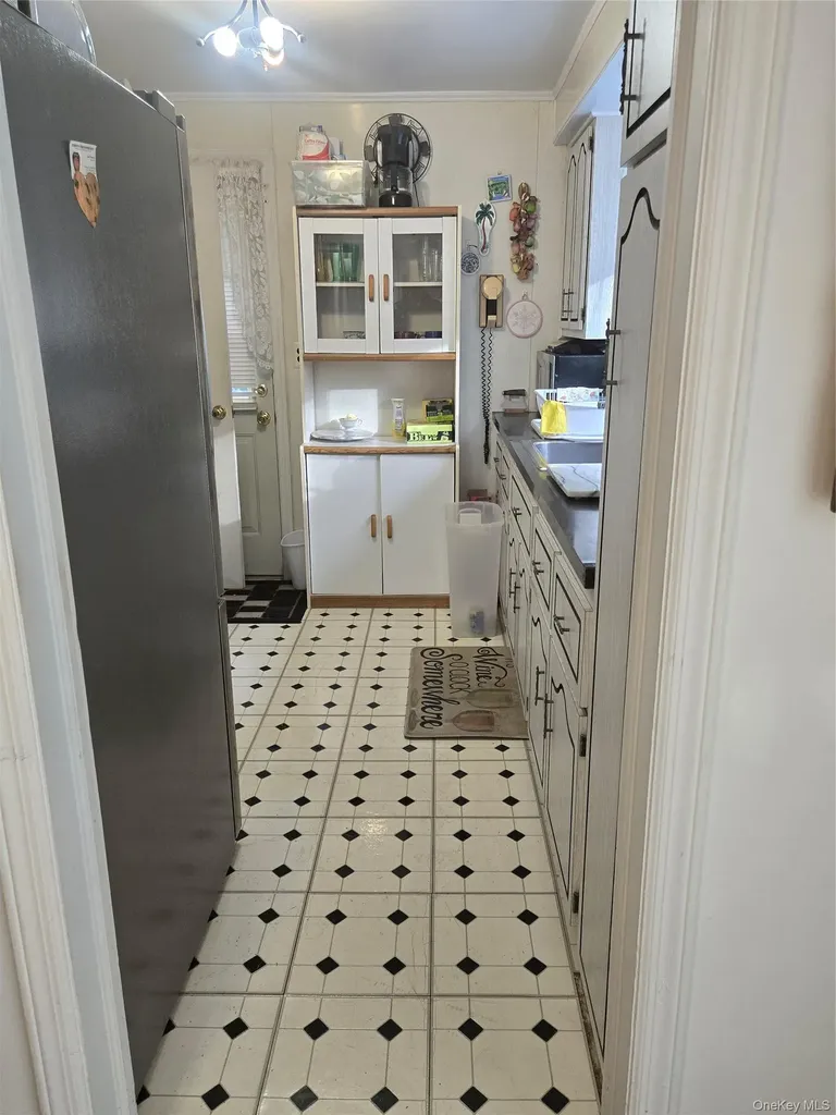 30 Greenvale Circle White Plains NY 10607