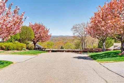 414 Heritage Hills Somers NY 10589