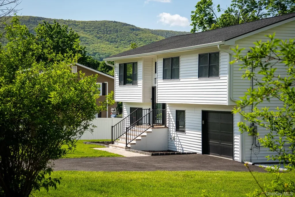 10 Scofield Road Beacon NY 12508