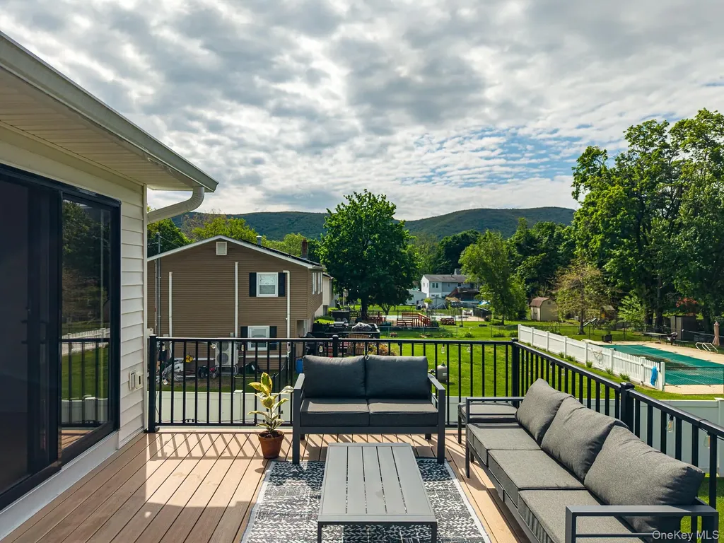 10 Scofield Road Beacon NY 12508