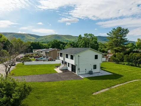 10 Scofield Road Beacon NY 12508